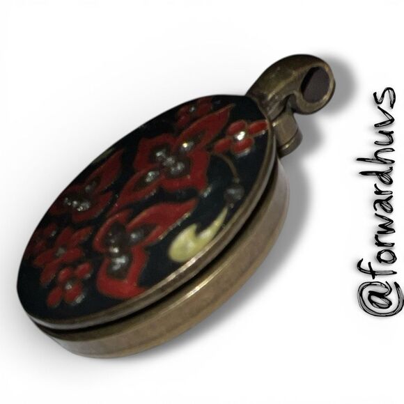 Bundle Sale 3 for $15 | Magnifying Glass Pendant for Chain (No Chain Included) - Picture 3 of 10